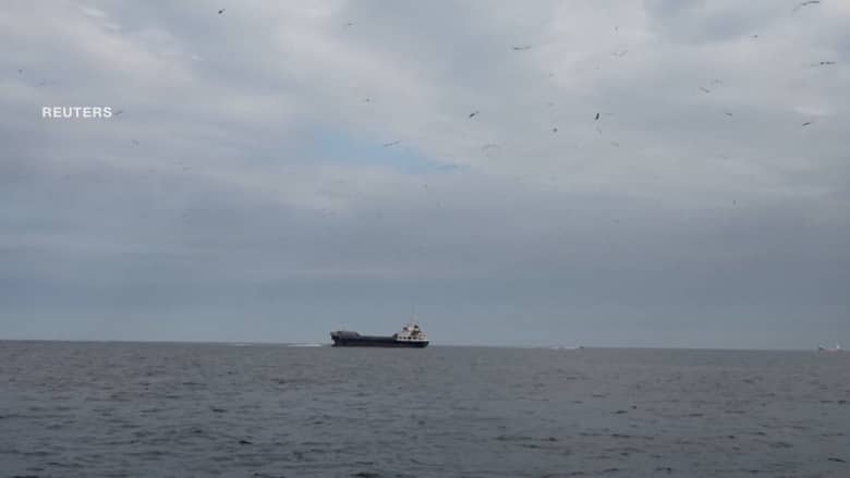 لماذا يحاول ترامب فرض حصار على مضيق هرمز بعدما طالب إيران بفتحه؟