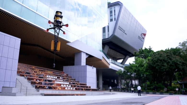 ليست لعبة.. شاهد روبوتات نطاطة مستوحاة من الحشرات