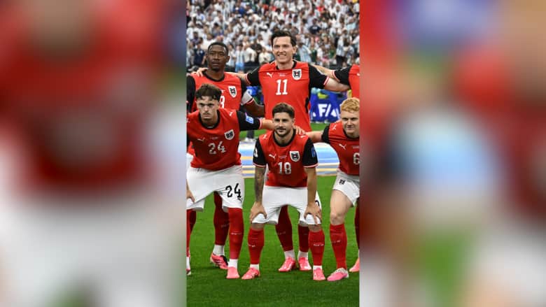 سر الأحذية الوردية في كأس العالم.. لماذا يرتديها نجوم الكرة؟
