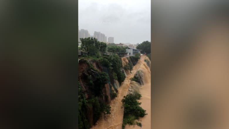 إعصار يتسبب بفيضانات شديدة جنوب غربي الصين