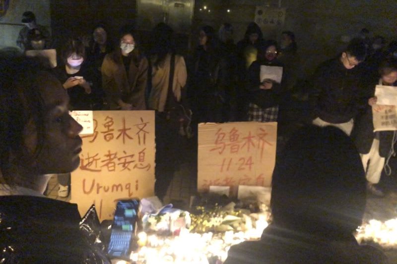 In China brachen die Proteste in einer beispiellosen Herausforderung für die Politik aus "Null Covid"