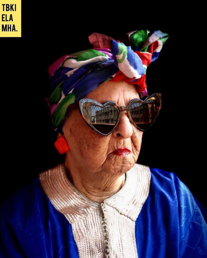 مغربية توثق قوة وجمال الشيخوخة في صور زاهية ومرحة