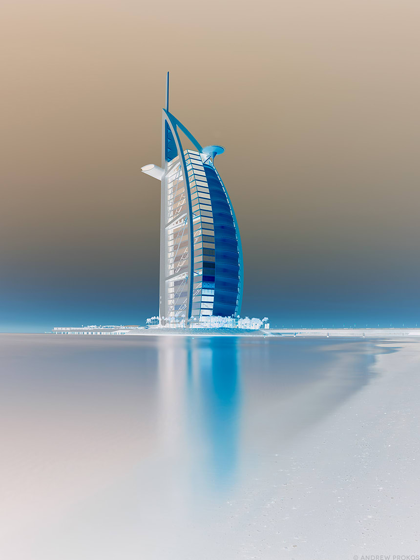 ألوان سريالية لم تتزين بها من قبل.. مصور يكشف عن عالم زاهي تحتضنه أبراج دبي