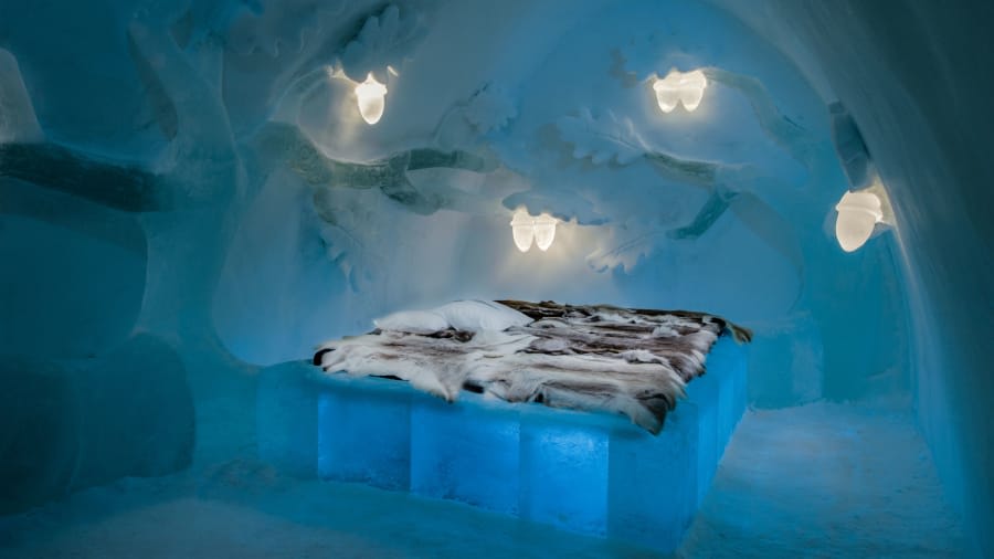فندق جليدي في السويد يقدم للنزلاء فرصة الاستمتاع بتجربة فريدة من نوعها 
