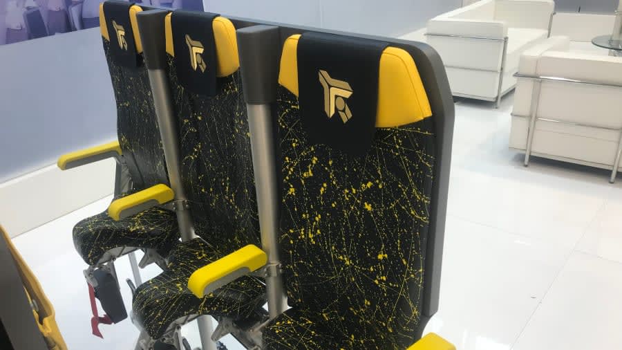 هل ستكون "الكراسي الواقفة" مستقبل مقاعد الطائرات؟