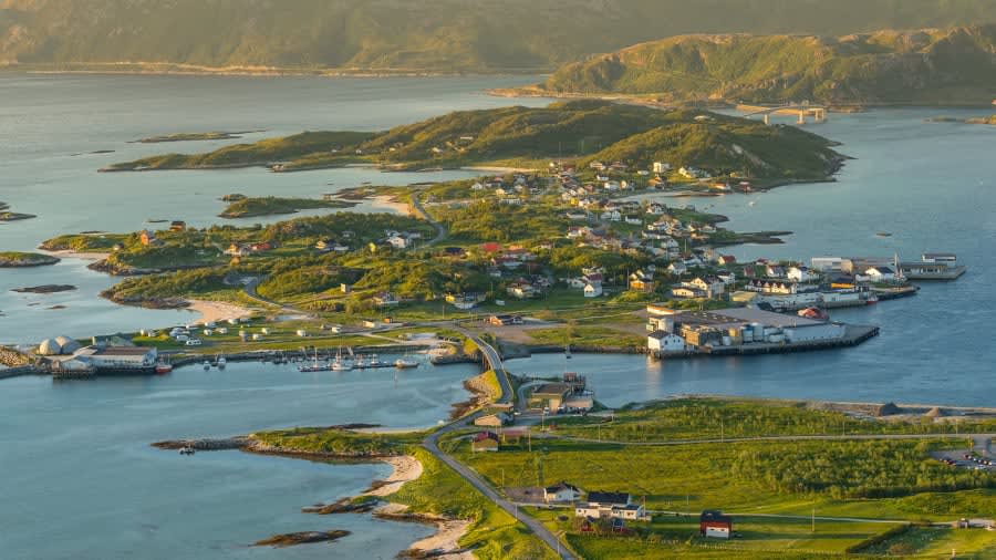 "جزيرة الصيف" في النرويج..سكانها يرمون ساعات اليد ليعيشوا بلا وقت