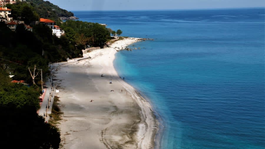 أكثر 10 شواطئ عزلةً في اليونان 