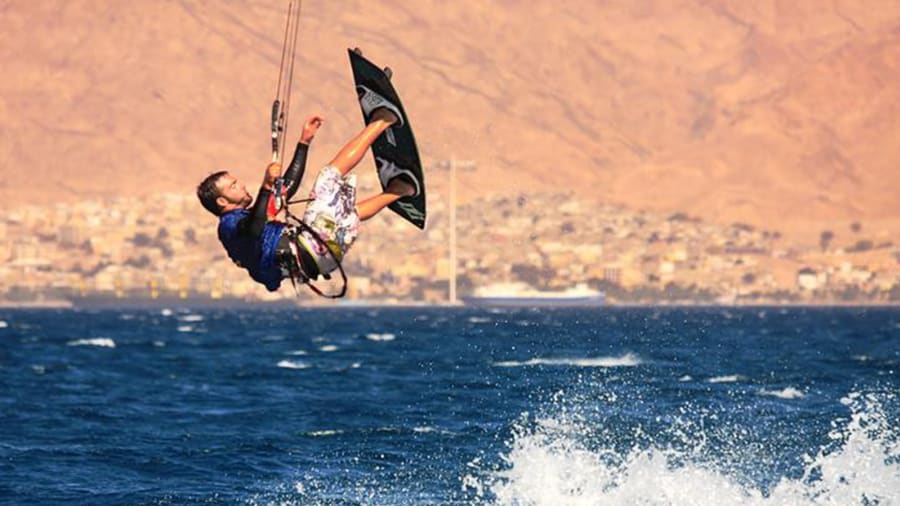 التزلج على الماء بالمظلات في مصر