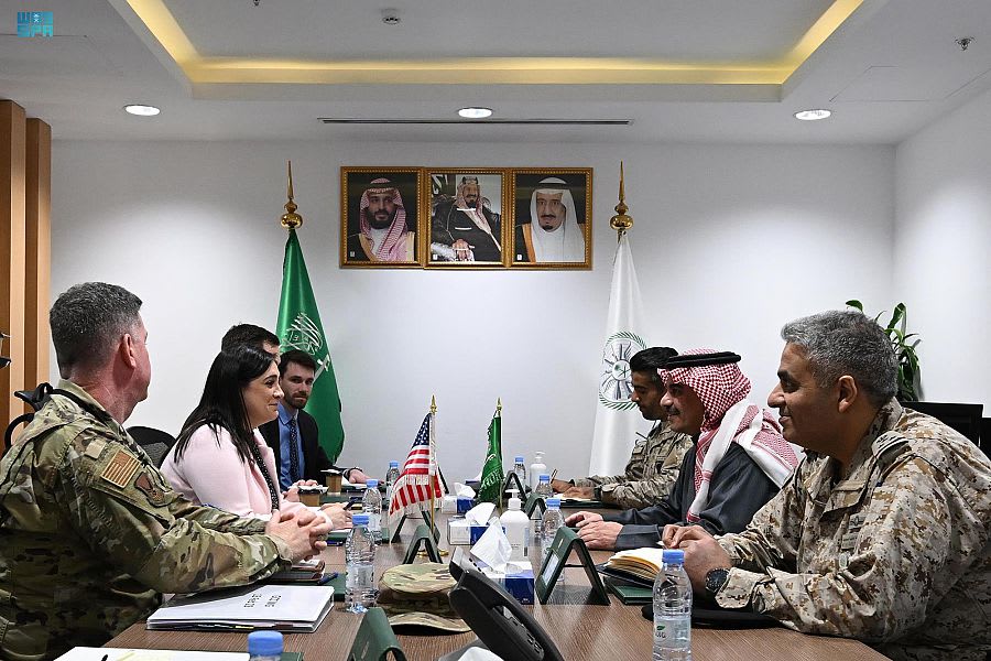 السعودية.. قائد الأسطول الخامس الأمريكي على رأس وفد عسكري في الرياض ماذا بحث؟