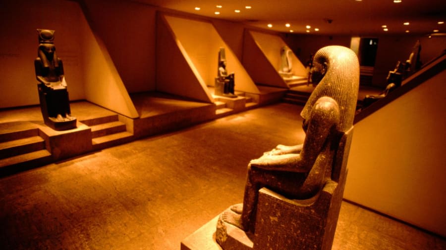 الكشف عن قبر غني بالألوان بمصر يعود إلى 4 آلاف عام