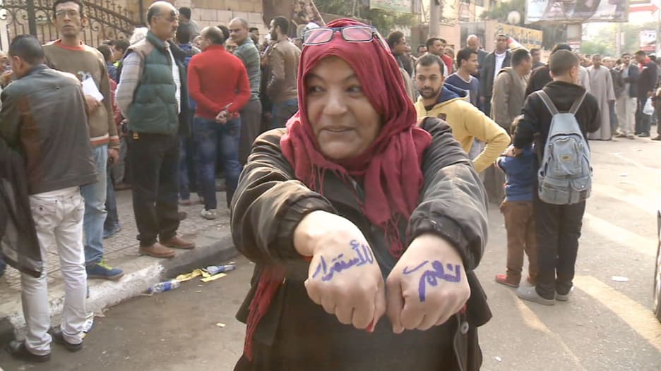 ‫بعد الدستور ..‬ ‫هل تتجه مصر نحو الاستقرار؟‬