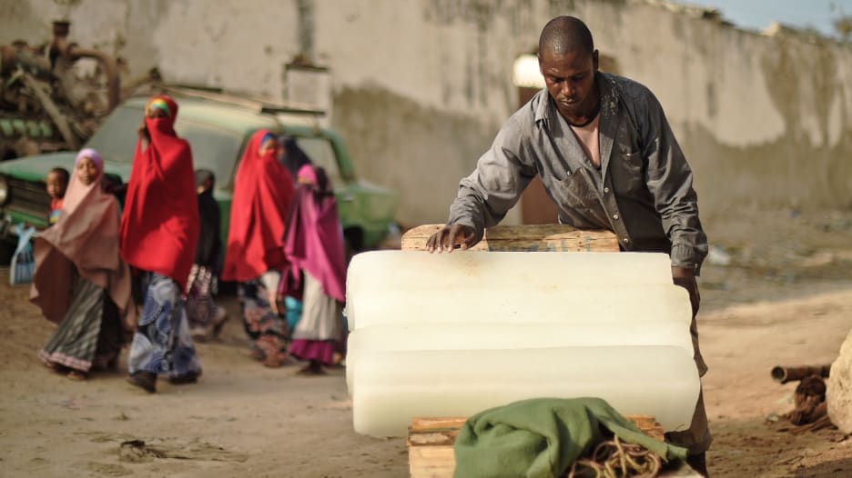 صوماليون فقراء يدفعون ثمن جرائم حركة الشباب بتشرد جديد في كينيا