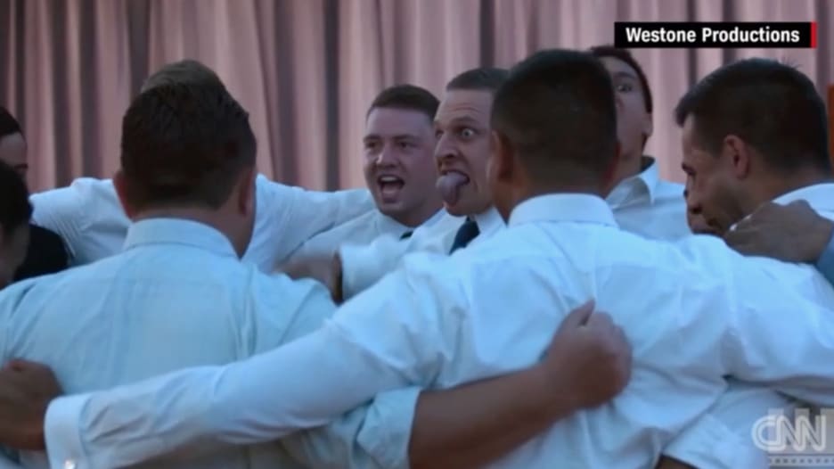 شاهد.. رقصة "الهاكا" الحربية بحفل زفاف في نيوزلندا تنتشر بشكل هستيري على الإنترنت