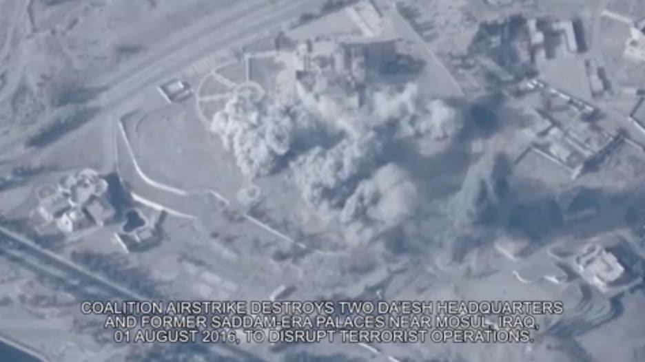 شاهد.. لحظة تدمير قصر لصدام حسين بالموصل يستخدمه داعش مقراً له