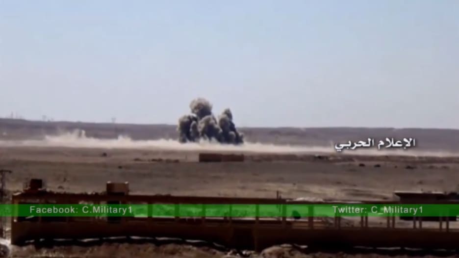 الجيش السوري: غارات على مواقع داعش في دير الزور