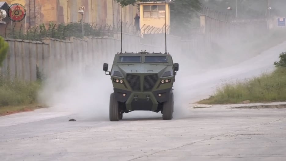 شاهد.. عربات مدرعة باكستانية في معرض البحرين للدفاع