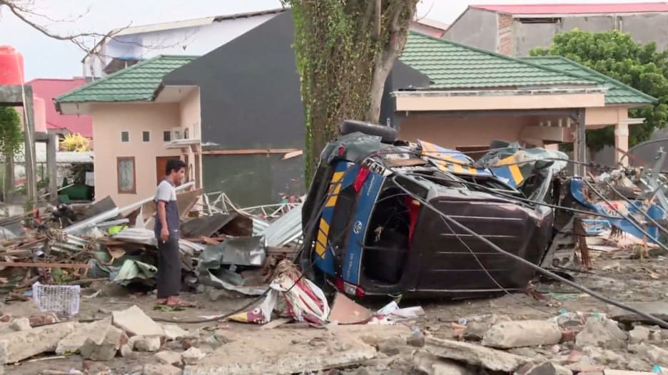 ارتفاع عدد ضحايا زلزال وتسونامي إندونيسيا لأكثر من 1400 شخص