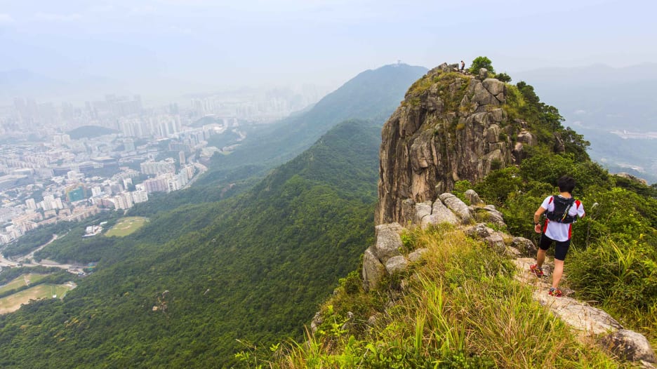 صخرة الأسد.. هذه هي وجهة التسلق والتحدي العقلي في هونغ كونغ