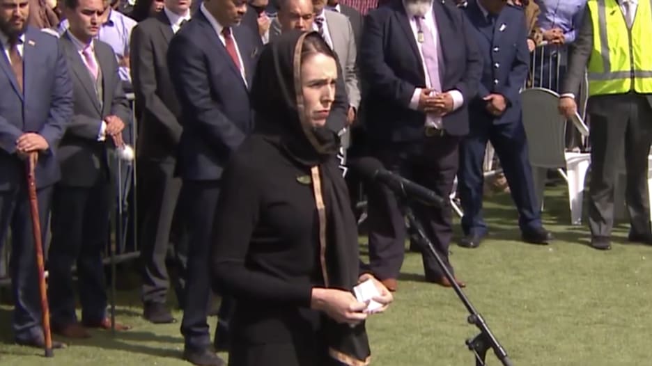 تشييع ضحايا المسجدين في نيوزيلندا بحضور رئيسة الوزراء