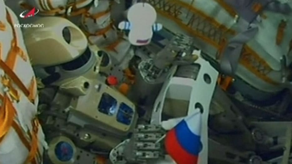 روسيا تطلق رجلا آليا في صاروخ إلى الفضاء