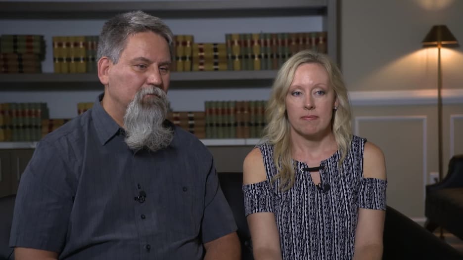 زوجان أمريكيان يقاضيان عيادة خصوبة بعد أن رزقا بطفلة آسيوية