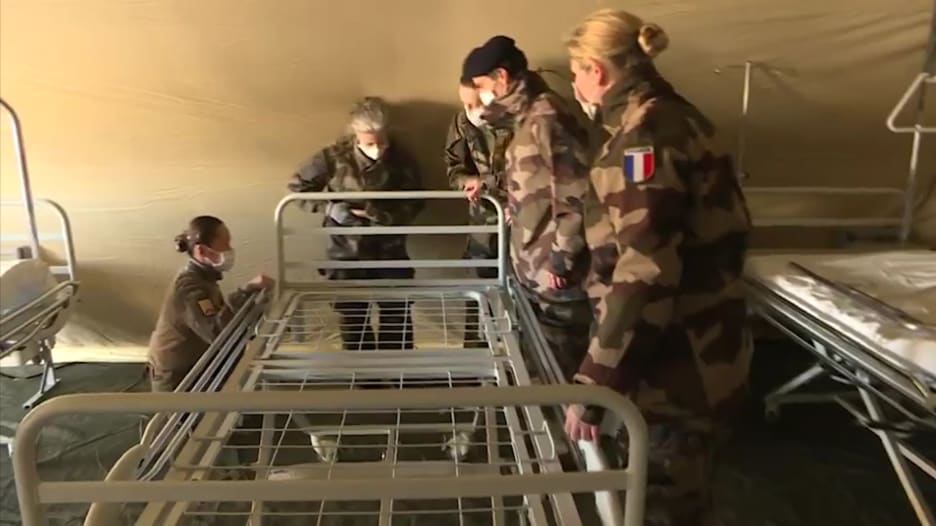 الجيش الفرنسي يبني مستشفى ميداني للمساعدة في مواجهة فيروس كورونا