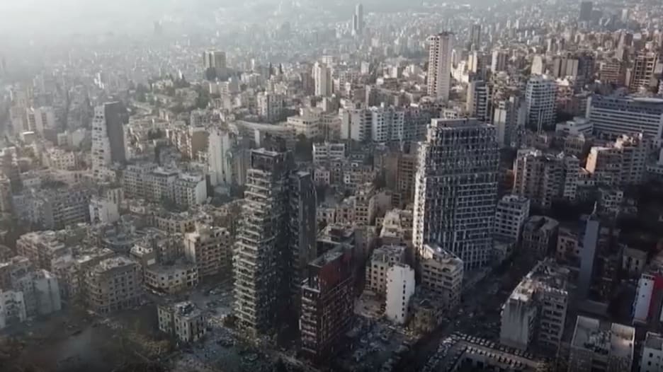 لبنانيون لـCNN وسط حطام انفجار بيروت: لن نترك مدينتنا للمحتالين واللصوص