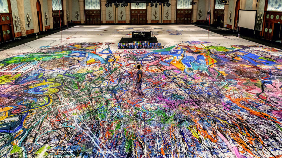 أكبر لوحة في العالم على القماش - ساشا جفري