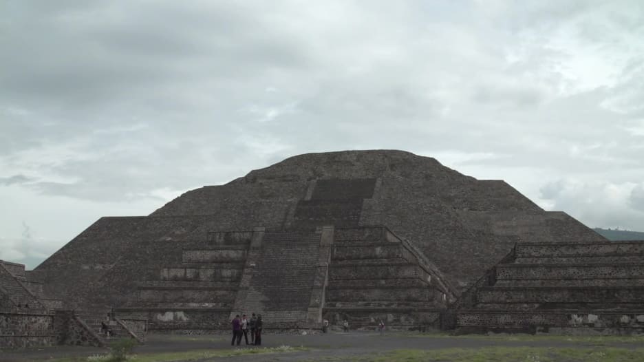 المكسيك تأمل إحياء السياحة مع إعادة افتتاح مدينة تيوتيهواكان الأثرية