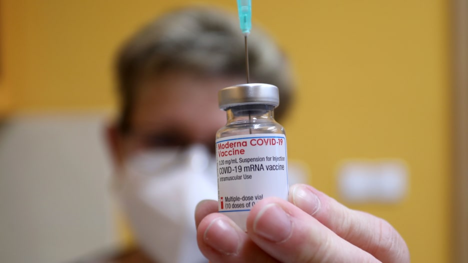 مودرنا: لقاح فيروس كورونا من المتوقع أن يحمي من السلالات الجديدة