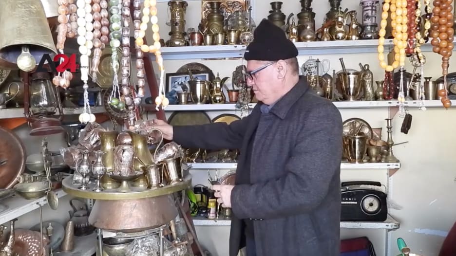 يقصدها عشاق اقتناء التحف النادرة.. جولة في حوانيت النحاسين بالسليمانية في العراق