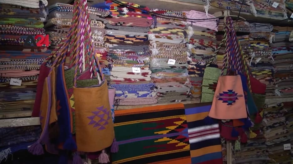 عائلة الصوّاف في فلسطين تحافظ على حرفة صناعة البُسط اليدوية من الاندثار