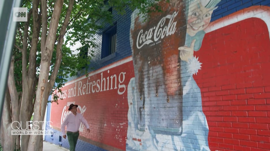 داخل "عالم كوكا كولا" بأمريكا.. حيث أغرب نكهات المشروبات من حول العالم