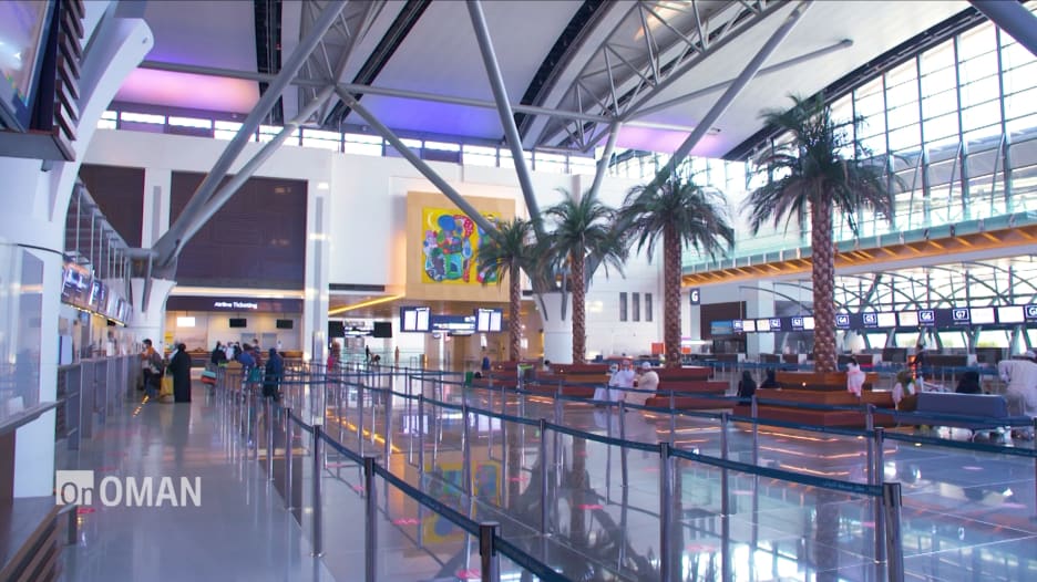 من العمارة والفن إلى رائحة المطارات.. "الطيران العُماني" يعرض ثقافة وتراث عمان لجذب السياح للبلاد