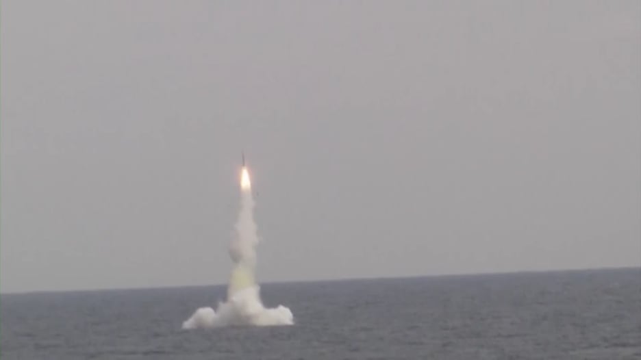 روسيا تطلق صواريخ كروز من بحر اليابان في تدريب تجريبي
