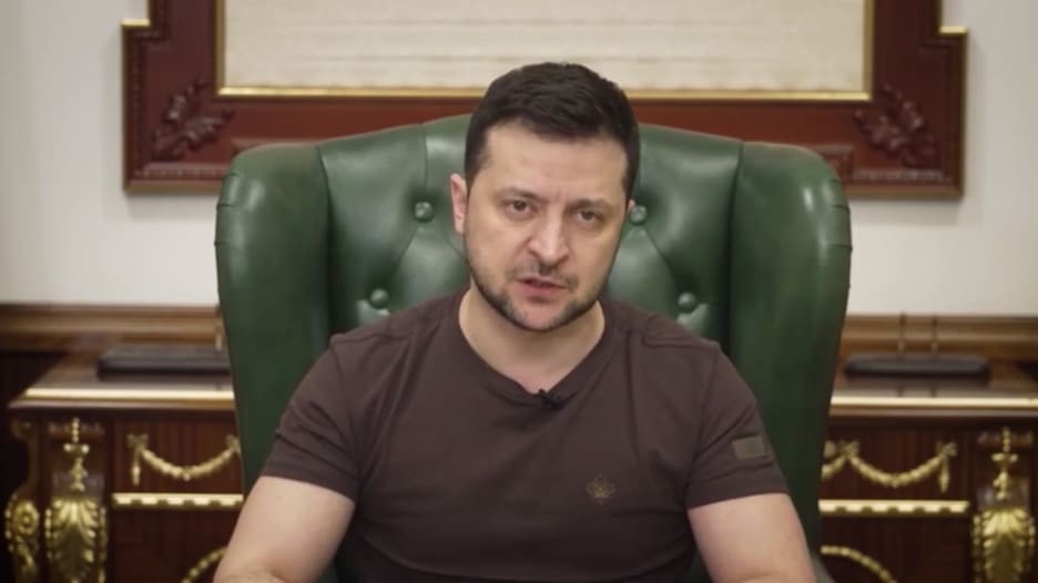 شاهد كيف رد زيلينسكي على اتهامات روسيا لأوكرانيا بالتحضير لهجوم كيماوي