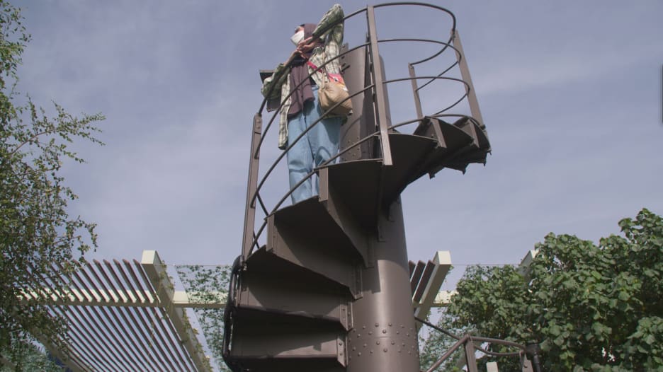 اصعد على درج برج "إيفل" الأصلي بفرنسا في إكسبو 2020 دبي