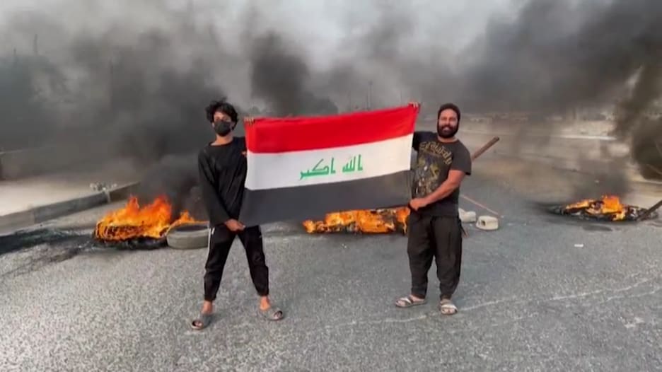 أنصار الصدر ينسحبون من المنطقة الخضراء في بغداد.. والجيش العراقي يرفع حظر التجول