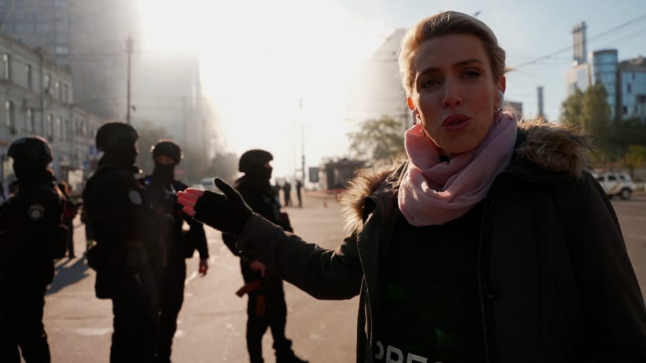 مراسلة CNN من موقع استهداف طائرة "كاميكازي" في كييف: 4 انفجارات على الأقل منذ الصباح