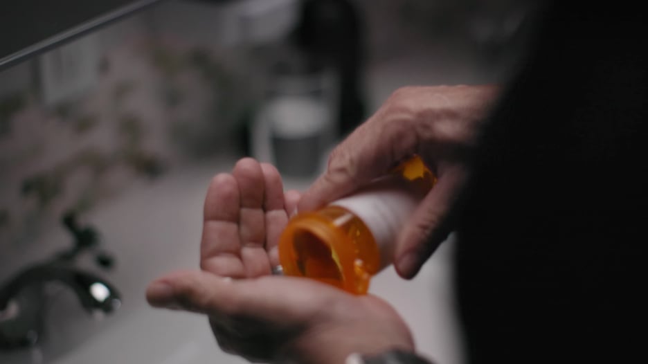 this-is-life-lisa-ling-addiction-lab-origseriesfilms.png
