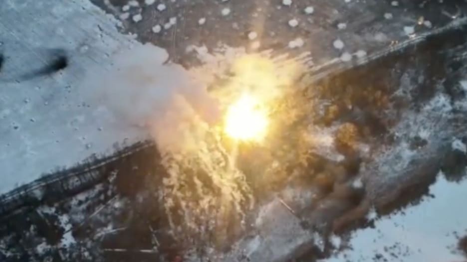 تسحب الأكسجين وتمزق الرئتين.. أوكرانيا تدمر سلاح مميتًا تستخدمه روسيا على الجبهة الأمامية