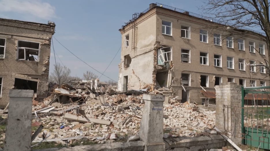 كاميرا CNN ترصد نطاق الدمار من تكتيكات "الأرض المحروقة" لروسيا في أوكرانيا