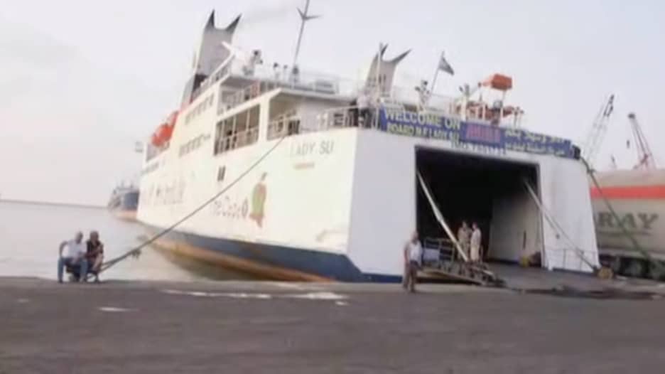 بالفيديو.. ميناء طرابلس اللبناني مركز انطلاق السوريين لتركيا ومنها لأوروبا