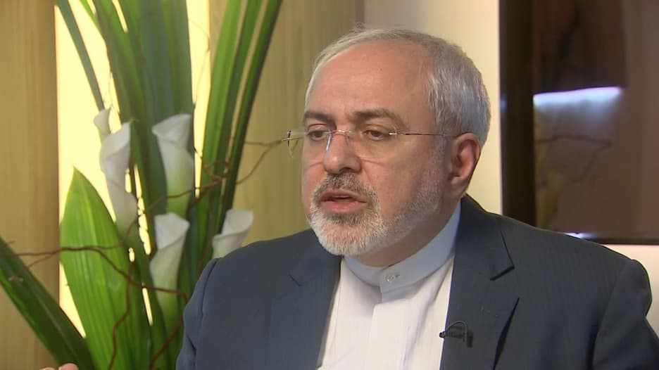 وزير الخارجية الإيراني لـCNN: ليس لدينا معركة لنخوضها مع السعودية.. وعدم الاستقرار في المنطقة سببه الفزع في المملكة