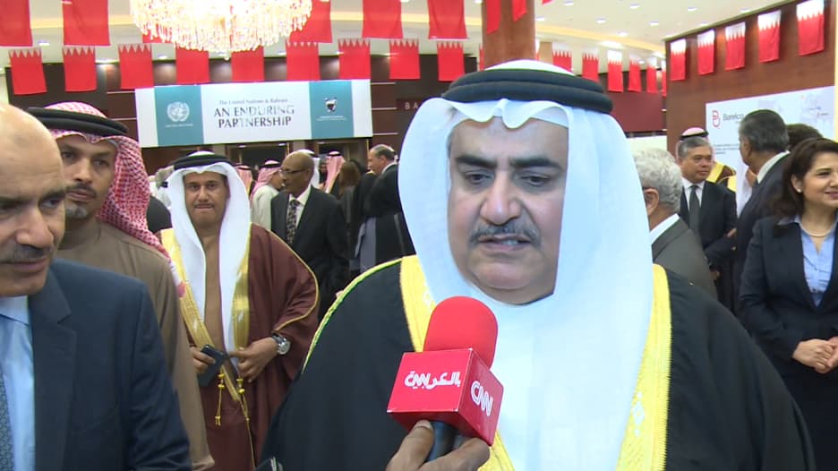 وزير الخارجية البحريني لـCNN: ندعم قرار السعودية بوقف المساعدات عن لبنان وعلى بيروت الاختيار بين الأمة العربية والمنظمة الإرهابية 