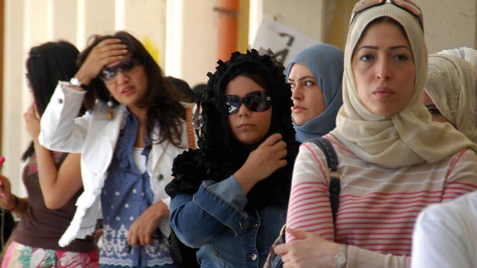 ما هي المعوقات أمام المساواة في بعض المجتمعات العربية؟ 