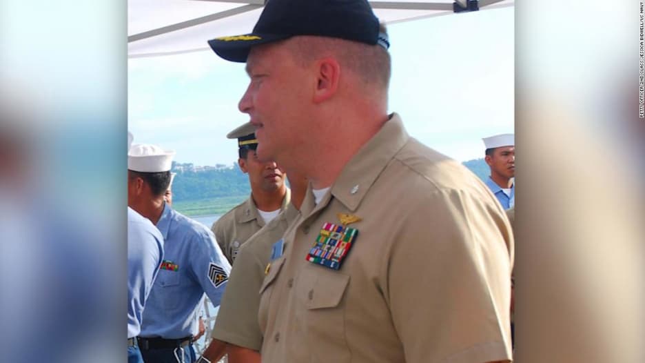 رشاو "جنسية" لضباط بالبحرية الأمريكية مقابل معلومات سرية