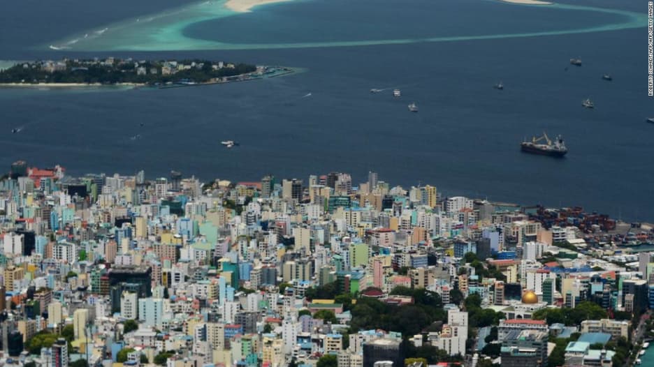 اضطرابات سياسية تهدد السياحة في المالديف