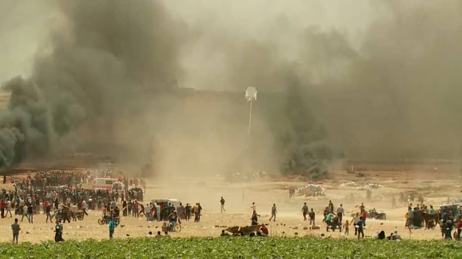 مقتل 43 فلسطينيا وإصابة المئات في مواجهات على حدود غزة مع إسرائيل