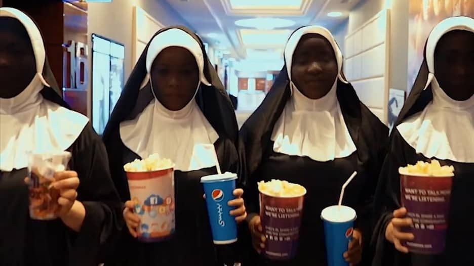 راهبات يُثرن الرعب في إحدى دور السينما في دبي